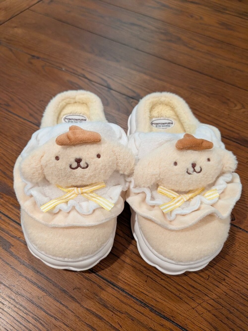Sanrio Pompompurin Plush House Slippers Cream Yellow Bow Faux Fur EUC
